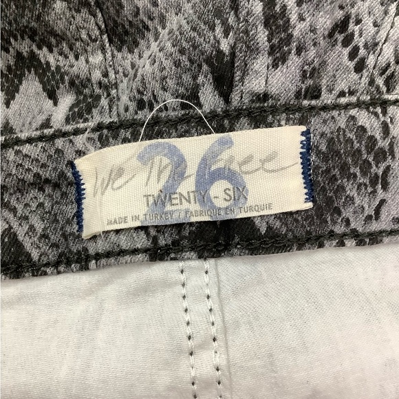 We The Free Women's Flared Snake Print Jeans - Picture 8 of 10
